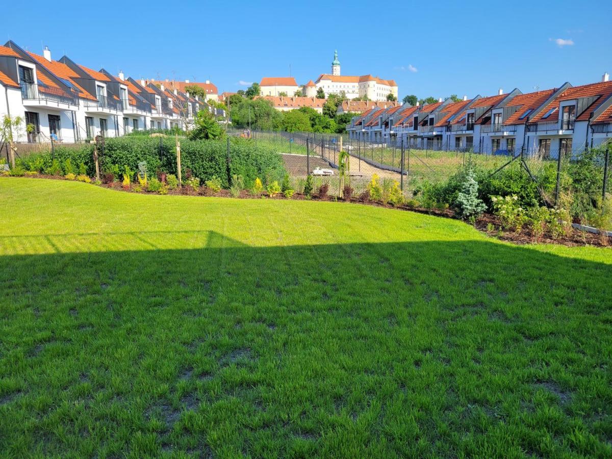 Zamek Na Dlani Mikulov Apartment Exterior photo